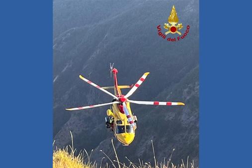 Operazioni recupero alpinisti a Minucciano foto 2