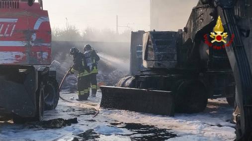 incendio ditta rifiuti