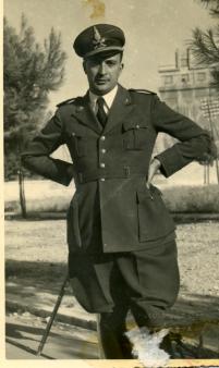 Foto d'epoca che ritrae il comandante Busacca