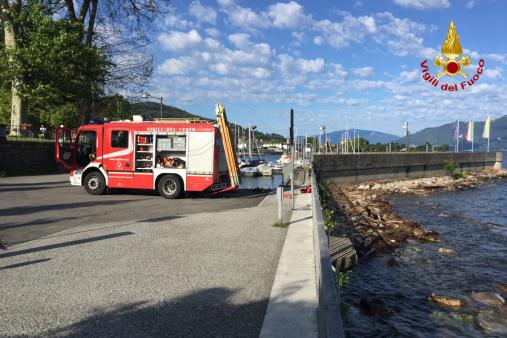 L'autopompa con cui sono intervenuti i vigili del fuoco