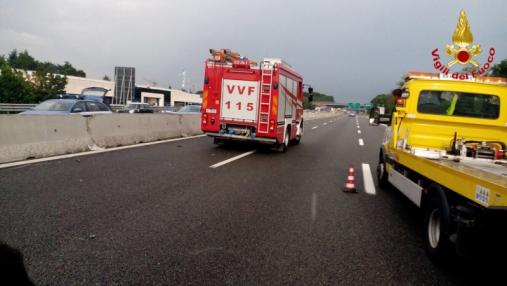 Varese,  incidente stradale sull'autostrada "A-8"