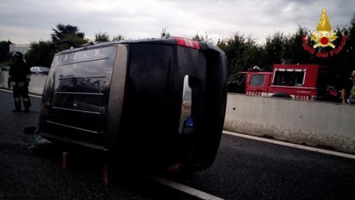 Varese,  incidente stradale sull'autostrada "A-8"