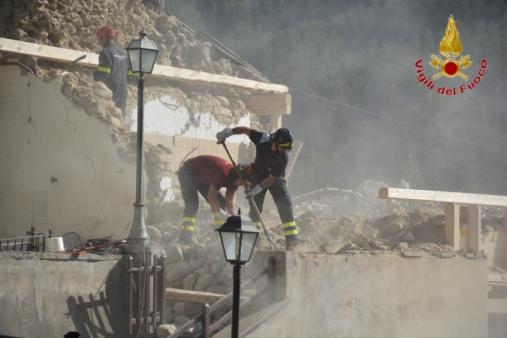 Rieti, smontaggio controllato ed interventi di opere provvisionali ad Amatrice