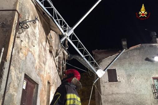 Maltempo distrugge tendostruttura ad Ancona