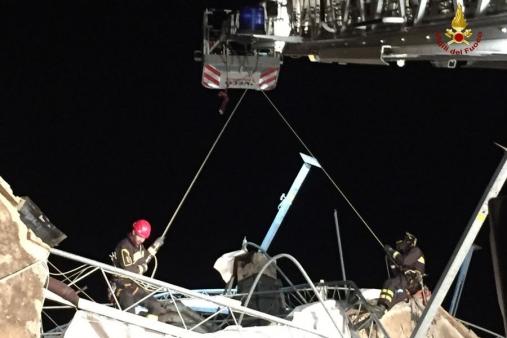 Maltempo distrugge tendostruttura ad Ancona