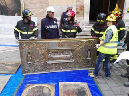 Teramo, recuperate alcune opere d'arte nella chiesa di Sant'Agostino