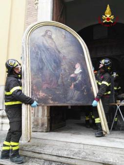 Teramo, recuperate alcune opere d'arte nella chiesa di Sant'Agostino
