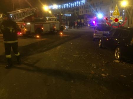 Pistoia, crollo di porzione di cornicione nel centro cittadino