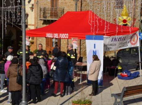 Palermo, manifestazione per "La sicurezza nella scuola" nel comune di Cefalà Diana