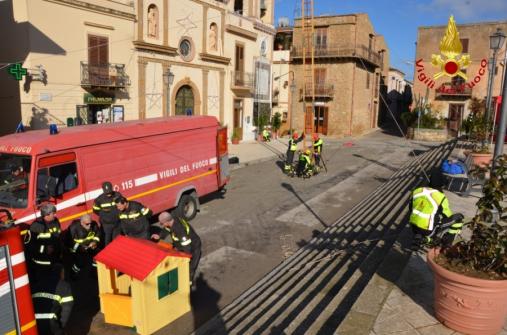 Palermo, manifestazione per "La sicurezza nella scuola" nel comune di Cefalà Diana