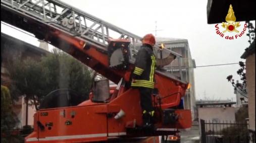 Varese, interventi in due diversi incendi nella provincia