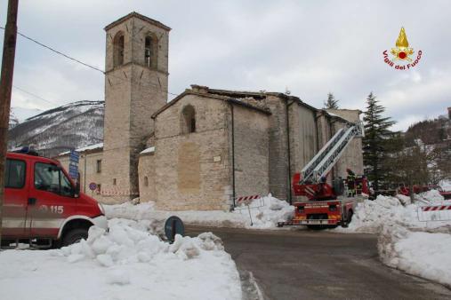 Macerata, termine lavoro copertura del tetto della chiesa di San Lorenzo a Fiastra
