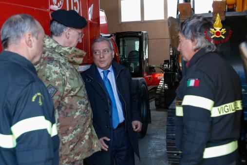 Verona, il Generale di Corpo d'Armata, Sperotto in visita al Comando provinciale dei Vigili del fuoco