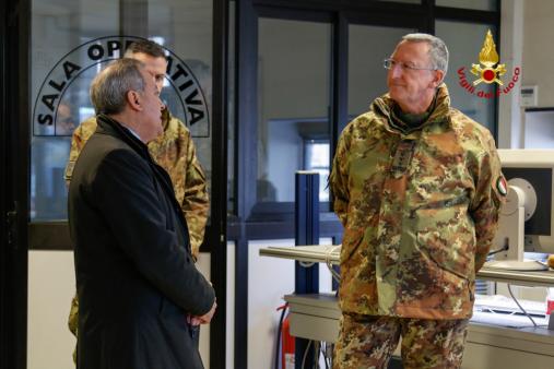 Verona, il Generale di Corpo d'Armata, Sperotto in visita al Comando provinciale dei Vigili del fuoco