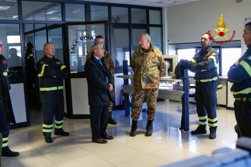 Verona, il Generale di Corpo d'Armata, Sperotto in visita al Comando provinciale dei Vigili del fuoco