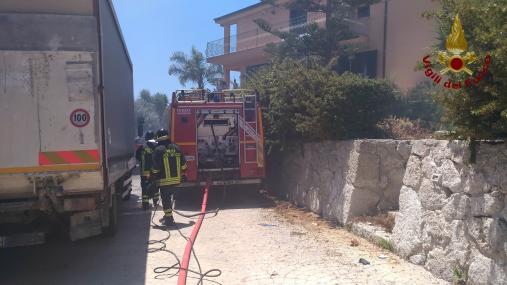Agrigento, incendio mezzi agricoli nel comune di Palma di Montechiaro