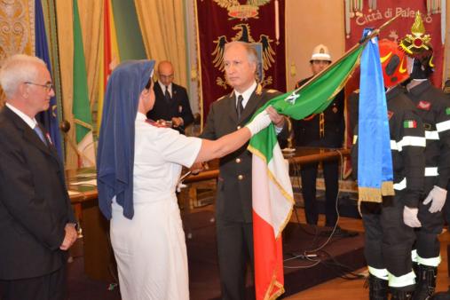 Palermo: cerimonia di consegna della Bandiera Nazionale al Corpo Nazionale dei Vigili del Fuoco