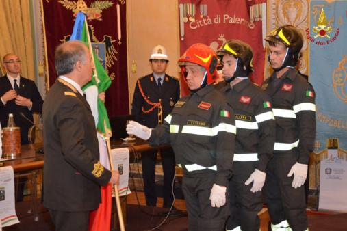 Palermo: cerimonia di consegna della Bandiera Nazionale al Corpo Nazionale dei Vigili del Fuoco