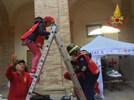 Pesaro-Urbino, conclusa la manifestazione "Pompieropoli" presso il collegio Raffaello