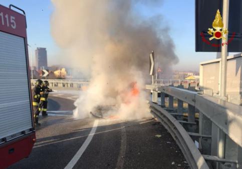 Padova, interventi dei Vigili del fuoco per incidenti stradali