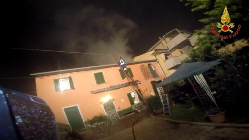 Lucca, incendio abitazione nel comune di Altopascio
