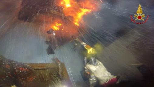 Lucca, incendio abitazione nel comune di Altopascio