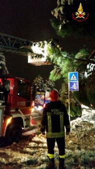 Lecco, numerosi interventi dei Vigili del fuoco causa abbondanti nevicate