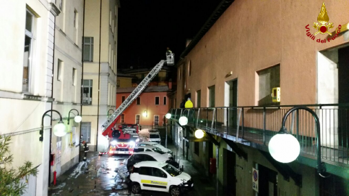 Lecco, numerosi interventi dei Vigili del fuoco causa abbondanti nevicate