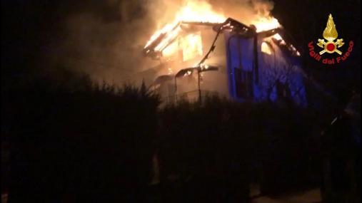 Varese, incendio abitazione nel comune di Mornago