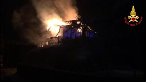 Varese, incendio abitazione nel comune di Mornago