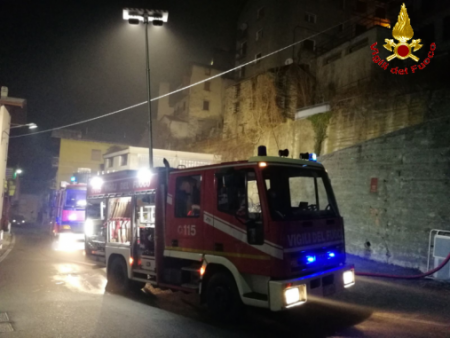 Lecco, incendio tetto nel comune di Premana