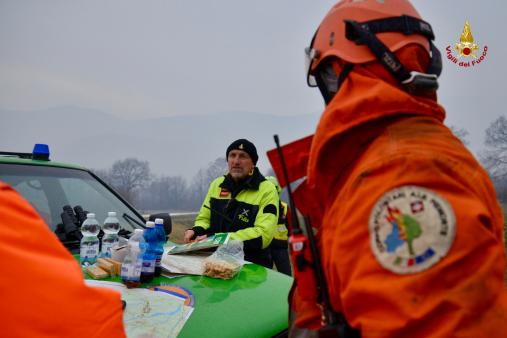 Torino, vasto incendio boschivo nel territorio di Val della Torre