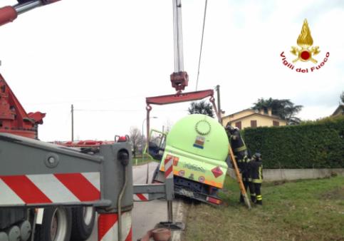Padova,  recupero cisterna contenente gas Gpl nel comune di Villafranca