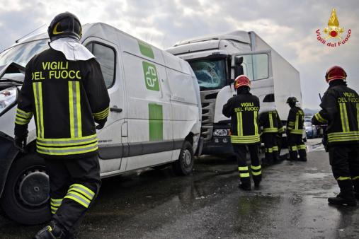 Vigili del Fuoco impegnati per incidenti stradali - Torino