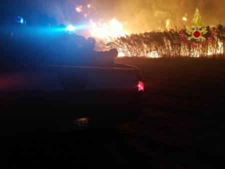 Ragusa, incendio in un canneto nella riserva dell'Irminio