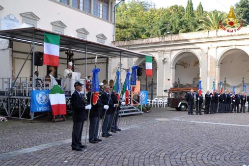 Alcuni momenti del raduno dell'Associazione Nazionale dei Vigili del Fuoco