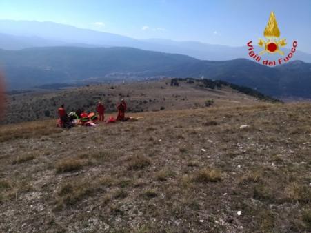 L'Aquila, soccorso un giovane precipitato con il parapendio