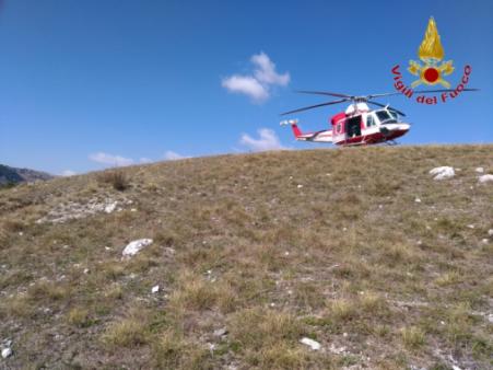 L'Aquila, soccorso un giovane precipitato con il parapendio