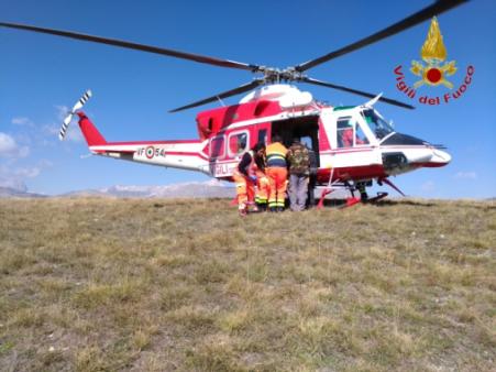 L'Aquila, soccorso un giovane precipitato con il parapendio