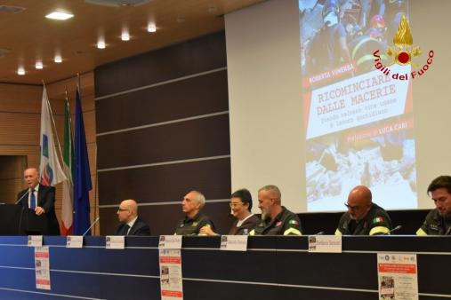 momenti della presentazione del libro