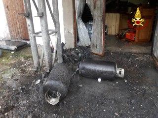 Bologna, incendio nei pressi delle stadio di Minerbio