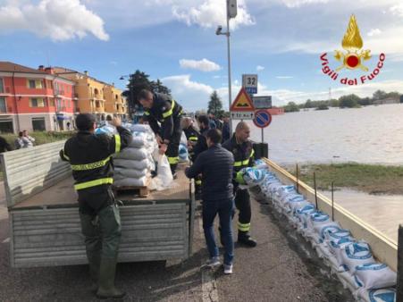 Treviso, l'impegno dei Vigili del Fuoco per l'emergenza maltempo che ha interessato tutta la provincia