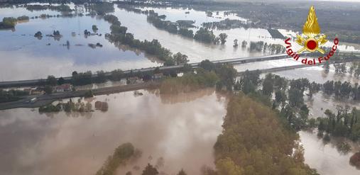 Treviso, l'impegno dei Vigili del Fuoco per l'emergenza maltempo che ha interessato tutta la provincia