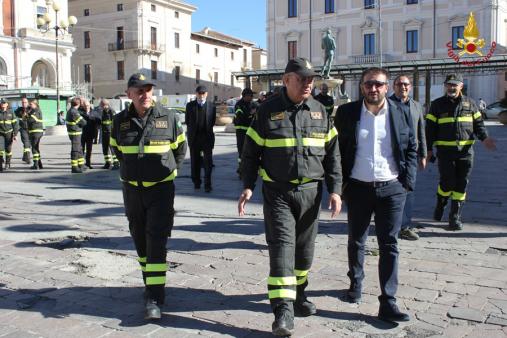 Alcuni momenti della visita di Giomi nel capoluogo abruzzese