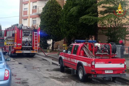 Senigallia, incendio appartamento