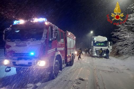Avellino, Vigili del fuoco impegnati per giorni per l'ondata di maltempo che ha colpito la provincia