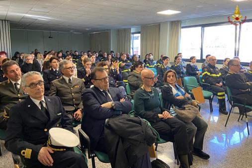 Noi ci siamo". I Vigili del fuoco per la giornata internazionale dei diritti della donna