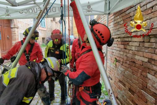Fermo, quattro giorni di esercitazione SAF nei tunnel dell'ex acquedotto romano