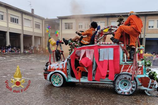 Verona, simulazioni e divertimento: più di 1000 alunni fanno visita ai Vigili del fuoco