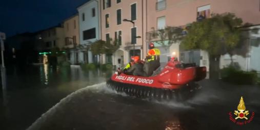 Maltempo in Emilia Romagna. 1.121 Vigili del fuoco al lavoro. Oltre 3.998 gli interventi svolti fino ad oggi.